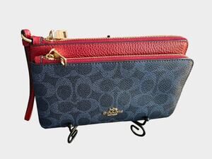 Coach Signature Double Zip Wristlet - Pre Loved